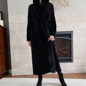 Reversible sheared mink coat, full lenth fox trim